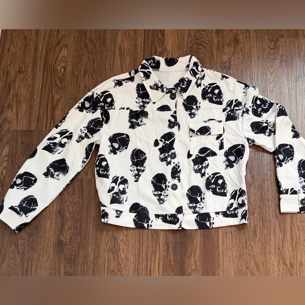 Skull Print Black and White Women's Shacket
